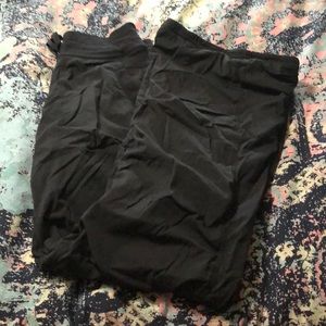 Lululemon dance pant size 6